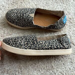 *Gently Worn* Tom’s Avalon Sneaker-Cheetah Print- Size 8.5